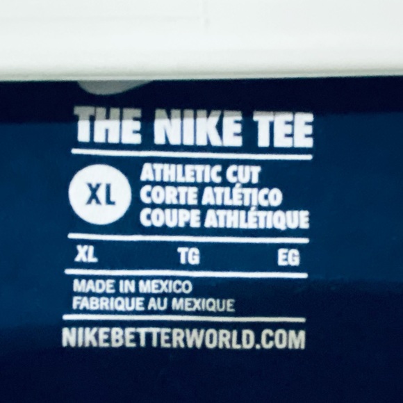 The Nike Tee Women’s long sleeve Blue size XL♦️ - Picture 4 of 6